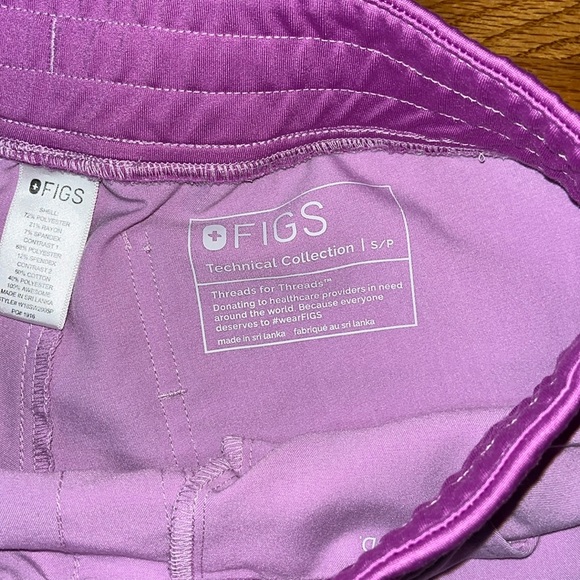 Limited Edition Figs Dusk Zamora Joggers size Small Petite - Picture 2 of 3